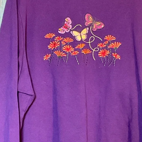 Basic Editions Rich Purple SweatShirt w/Butterflies. P2P 31-34. Size 3X. EUC - Picture 2 of 5